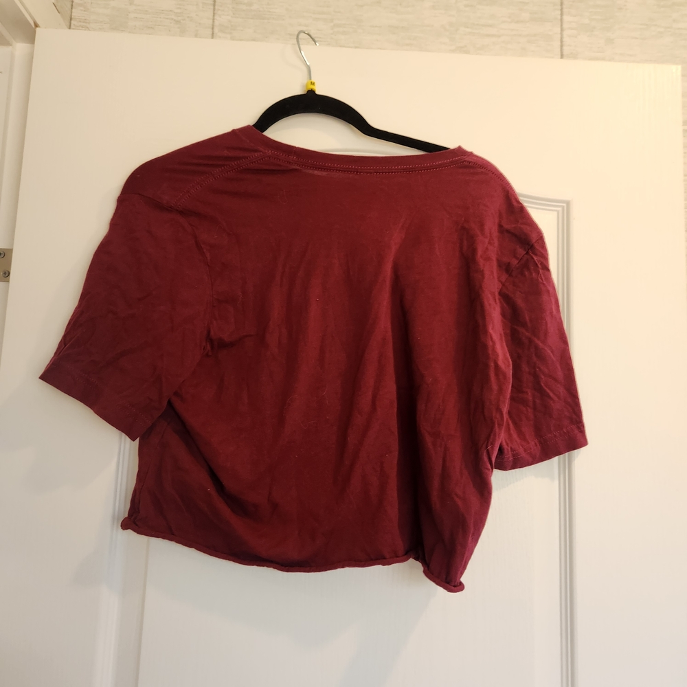 ** Bella Canvas Womens Maroon Crop Tee with Thanksgiving Print Size L Euc - Picture 2 of 3